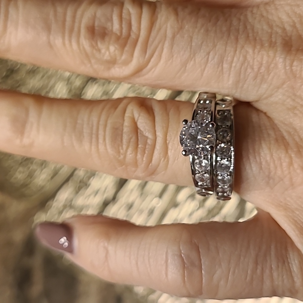 Like new Engagement ring set 14 karat gold plated with CZ stones 2.15 ct equiva…